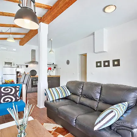 Ravan By Interhome *